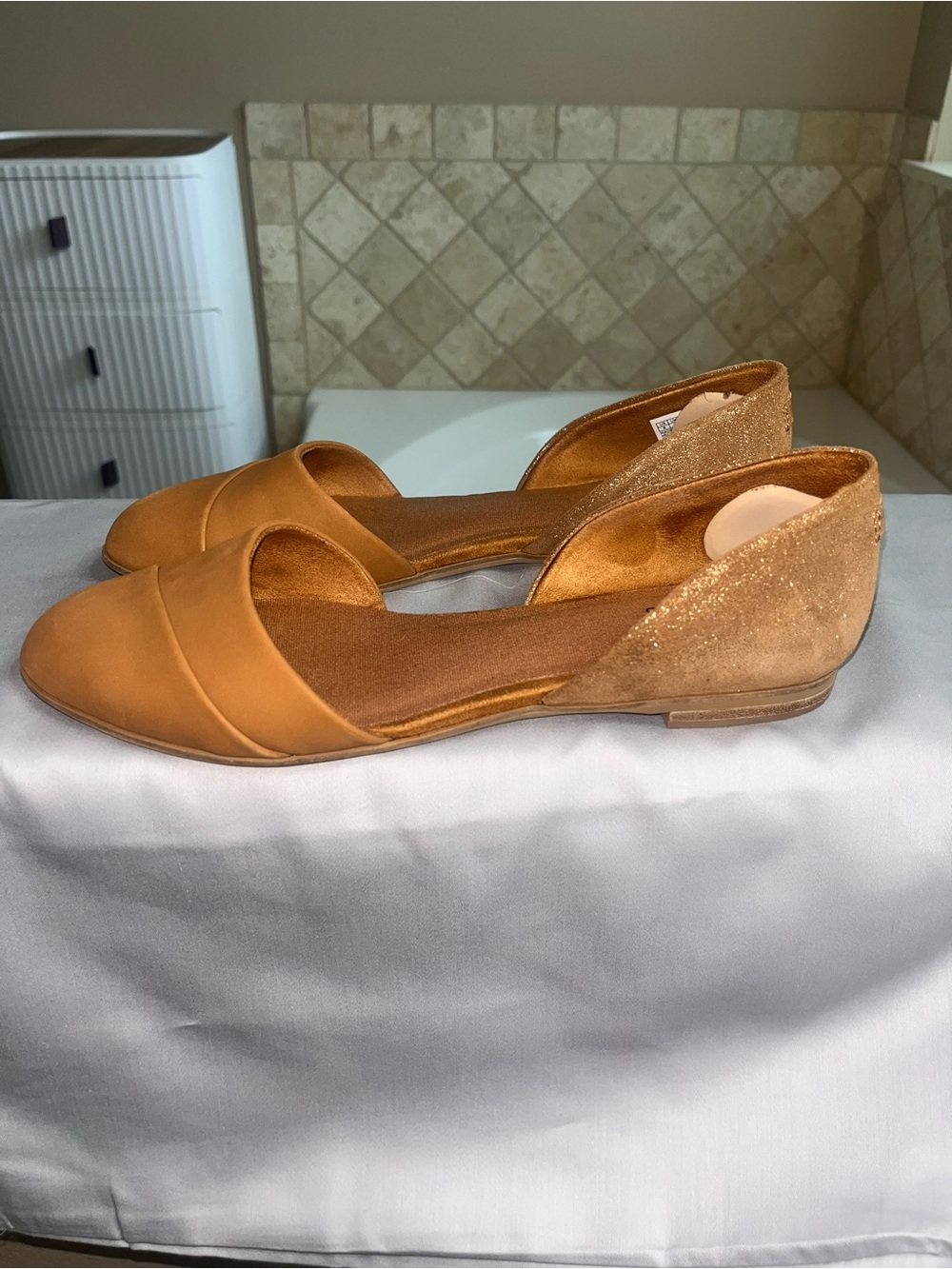 Toms Women's Tan D'Orsay Flats - Light Brown - Picture 2 of 5